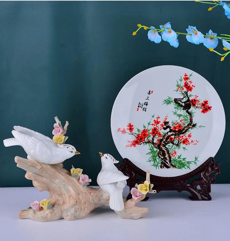Ceramic Hummingbird Figurines Charming Home Decor and Gift Accessories Featuring Delicate Flower Birds