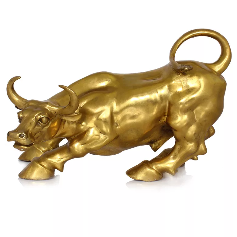 Wall Street Cattle Sculpture, Copper Cow Statue - Ideal Office Decoration, Mascot, and Business Gift showcasing Artistic Craftsmanship