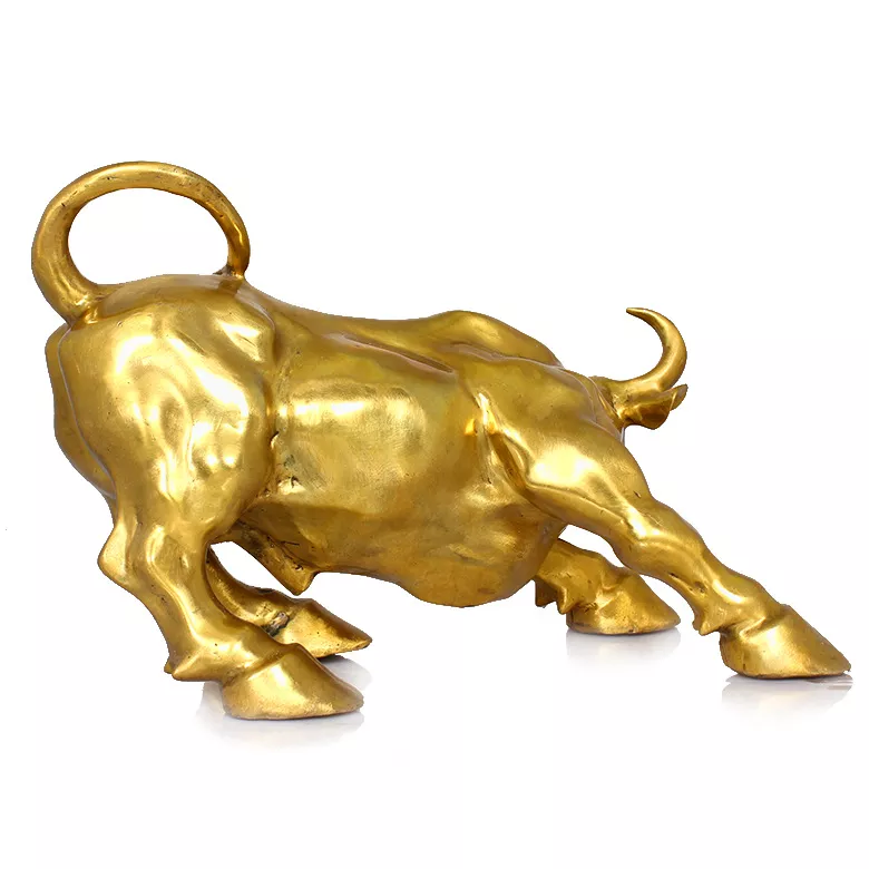 Wall Street Cattle Sculpture, Copper Cow Statue - Ideal Office Decoration, Mascot, and Business Gift showcasing Artistic Craftsmanship